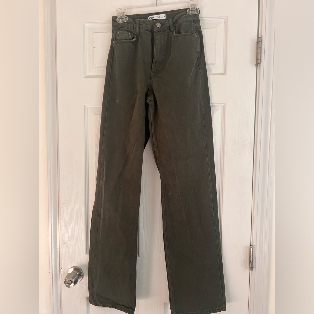 Zara High Waisted Olive Green Jeans - Size 2